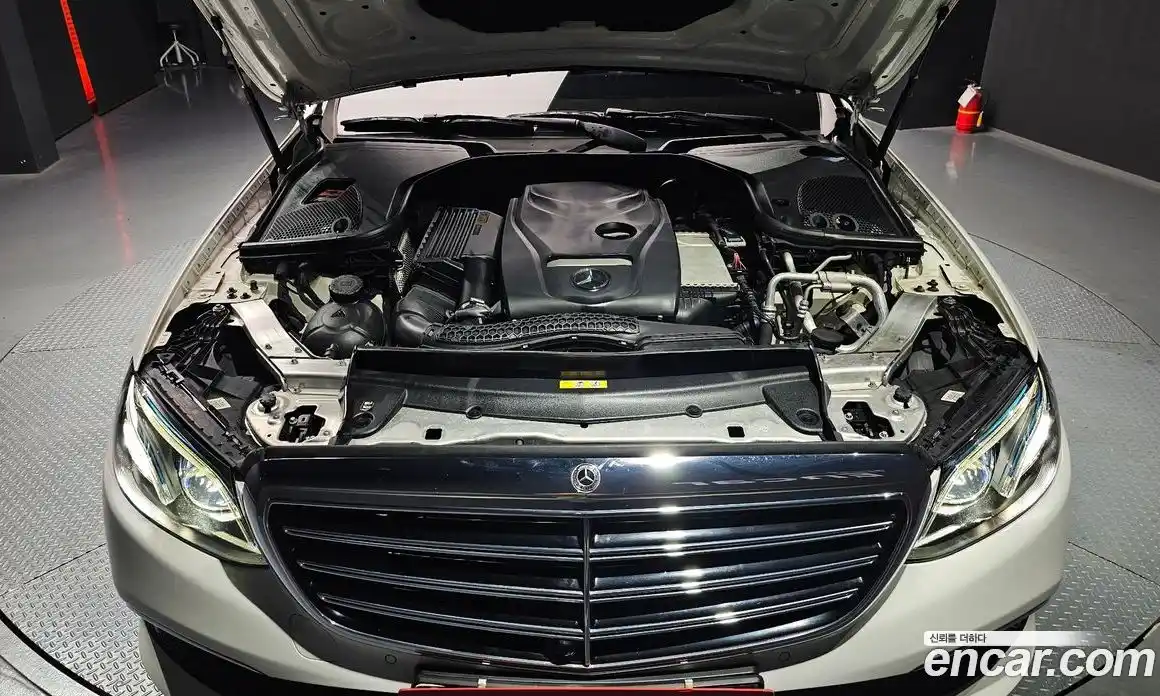 Mercedes-Benz E-Class 2018 2.0 Автомат в Москве № 161029, фото 6