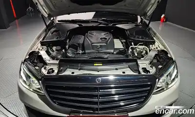 Mercedes-Benz E-Class 2018 2.0 Автомат в Москве № 161029, миниатюра 6