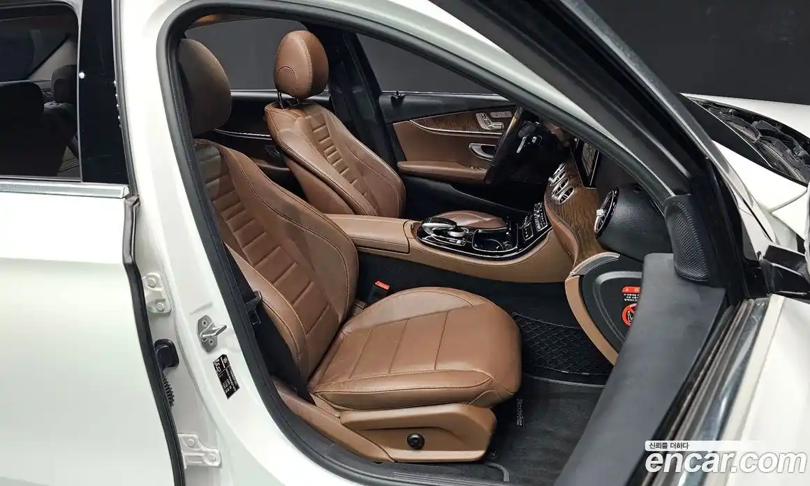 Mercedes-Benz E-Class 2018 2.0 Автомат в Москве № 161029, фото 10