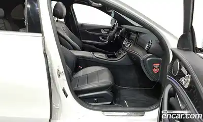 Mercedes-Benz E-Class 2021 1.9 Автомат в Москве № 161187, миниатюра 11