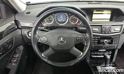 Mercedes-Benz E-Class 2010 1.8 Автомат в Москве № 161459, миниатюра 5