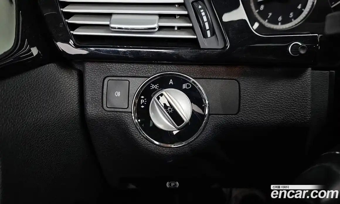 Mercedes-Benz E-Class 2010 1.8 Автомат в Москве № 161459, фото 8