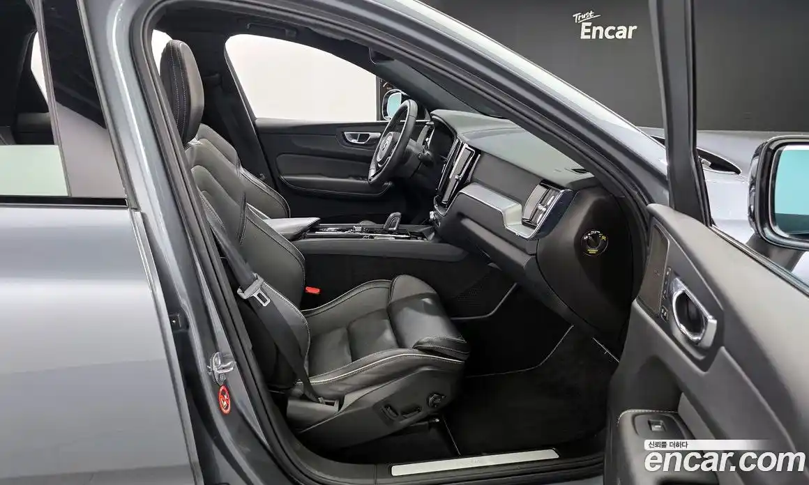 Volvo XC60 2021 2.0 Автомат в Москве № 164439, фото 5