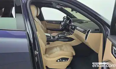 Porsche Cayenne 2019 3.0 Автомат в Москве № 165521, миниатюра 9