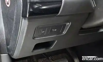 Land Rover Discovery 2019 3.0 Автомат в Москве № 166686, миниатюра 4