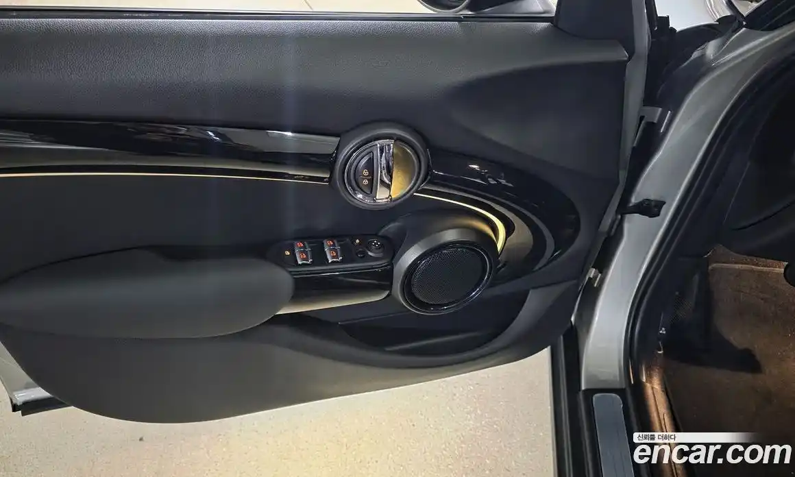 Mini Cooper 2024 1.5 Автомат в Москве № 167430, фото 18