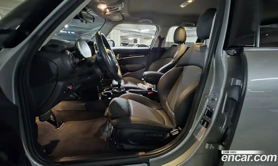 Mini Cooper 2024 1.5 Автомат в Москве № 167430, фото 10