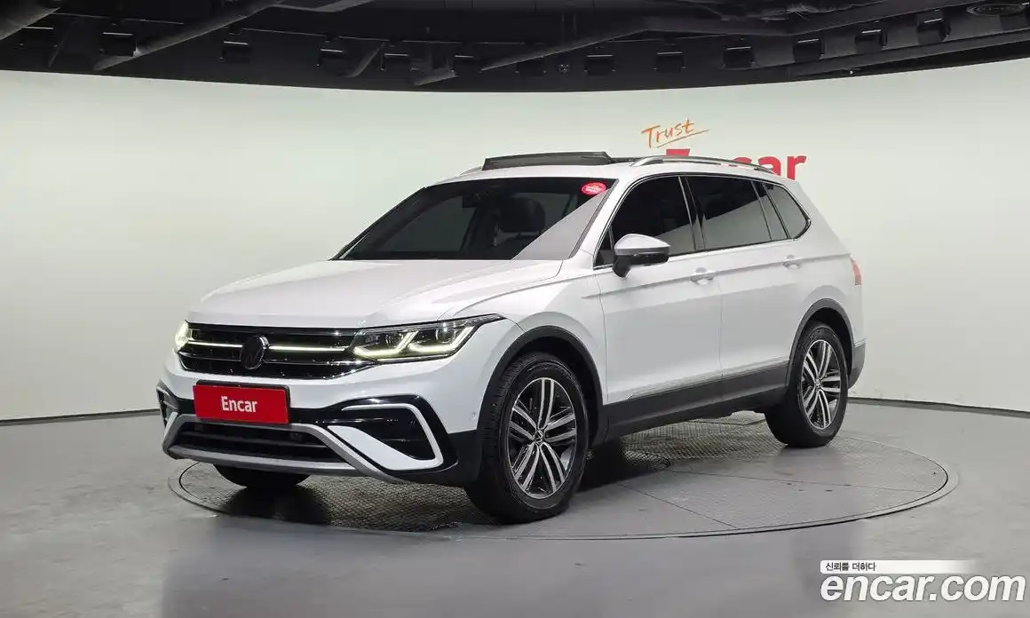 Volkswagen Tiguan 2022 2.0 Автомат в Москве № 168903, фото 18