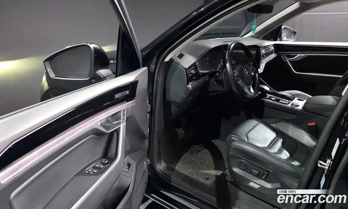 Volkswagen Touareg 2020 3.0 Автомат в Москве № 168950, фото 18