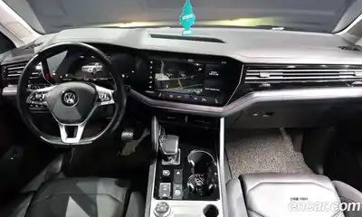 Volkswagen Touareg 2020 3.0 Автомат в Москве № 168950, миниатюра 8