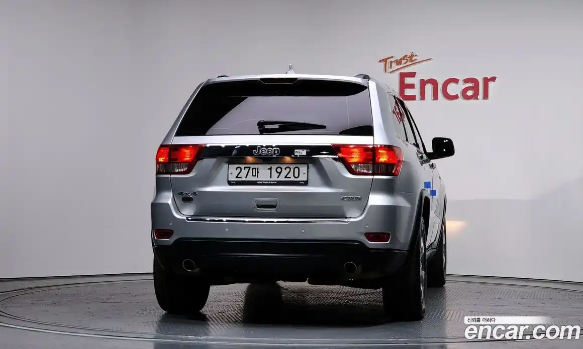 Jeep Cherokee 2013 3.0 Автомат в Москве № 169894, фото 4