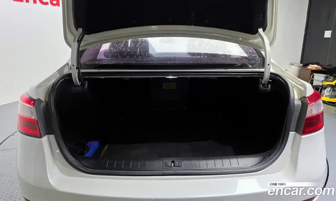 Renault SM5 2010 2.0 Автомат в Москве № 183952, фото 17