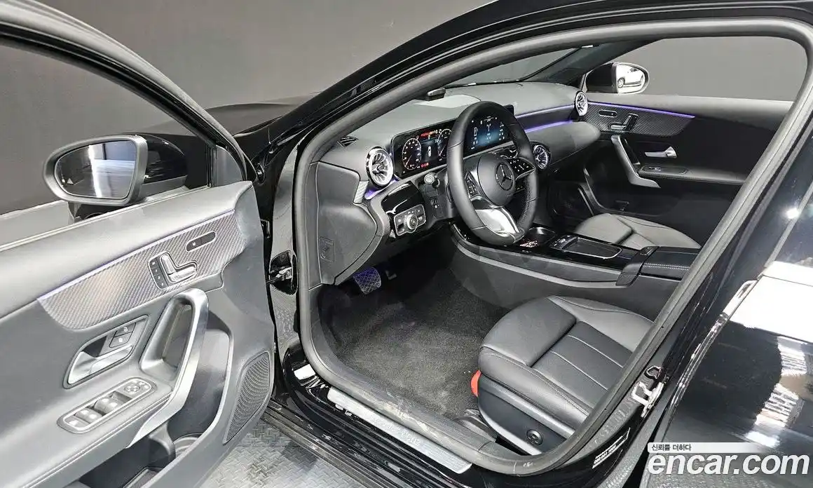 Mercedes-Benz A-Class 2025 2.0 Автомат в Москве № 193529, фото 4