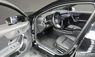 Mercedes-Benz A-Class 2025 2.0 Автомат в Москве № 193529, миниатюра 4