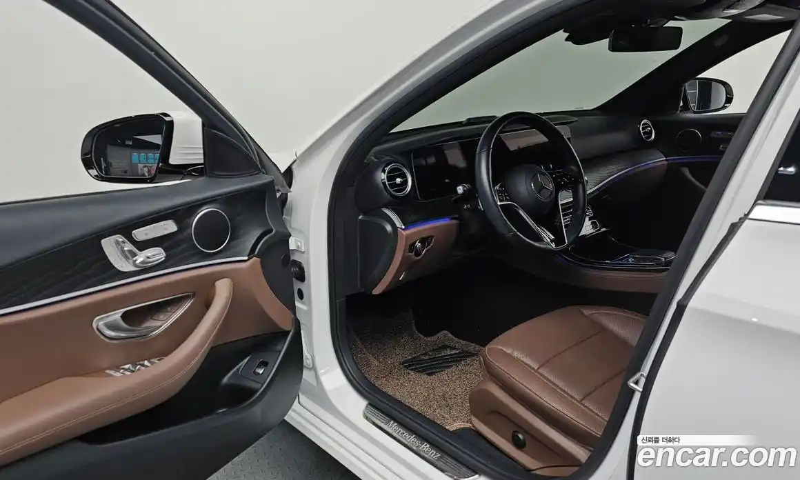 Mercedes-Benz E-Class 2022 2.0 Автомат в Москве № 194586, фото 14