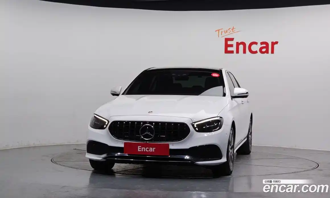 Mercedes-Benz E-Class 2022 2.0 Автомат в Москве № 194586, фото 4