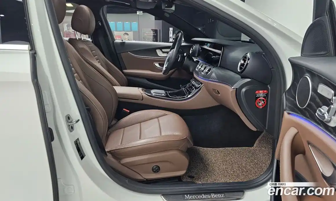 Mercedes-Benz E-Class 2022 2.0 Автомат в Москве № 194586, фото 6