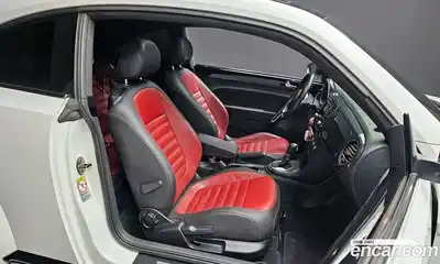 Volkswagen Beatle 2014 2.0 Автомат в Москве № 195355, миниатюра 12