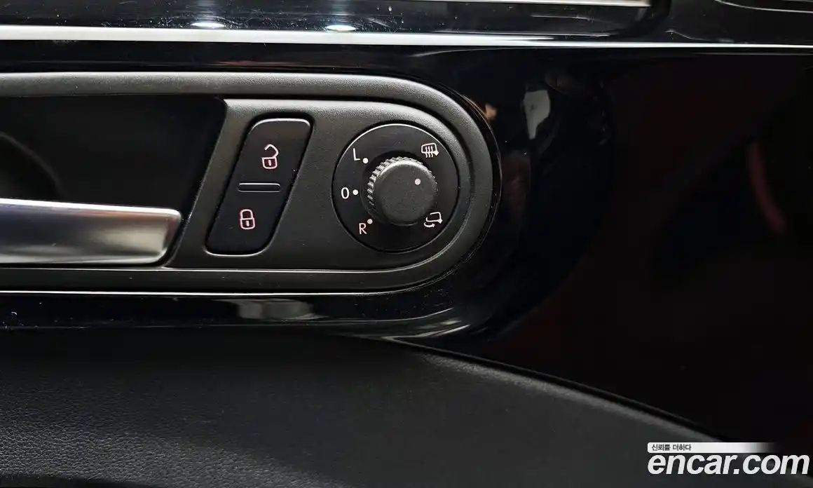 Volkswagen Beatle 2014 2.0 Автомат в Москве № 195355, фото 15