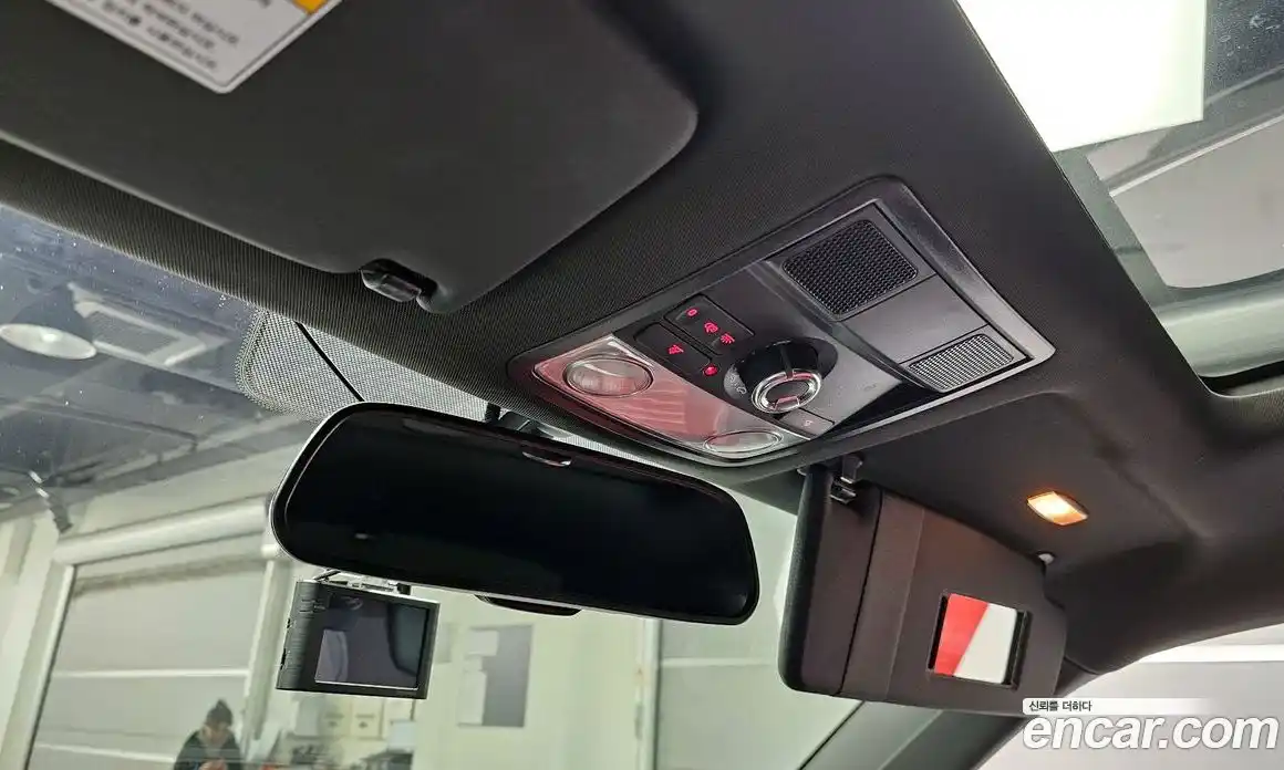 Volkswagen Beatle 2014 2.0 Автомат в Москве № 195355, фото 17