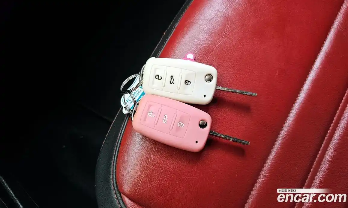 Volkswagen Beatle 2014 2.0 Автомат в Москве № 195355, фото 18