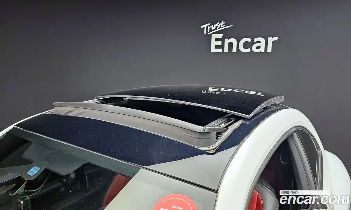 Volkswagen Beatle 2014 2.0 Автомат в Москве № 195355, фото 20