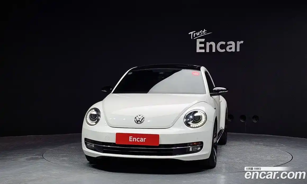 Volkswagen Beatle 2014 2.0 Автомат в Москве № 195355, фото 3