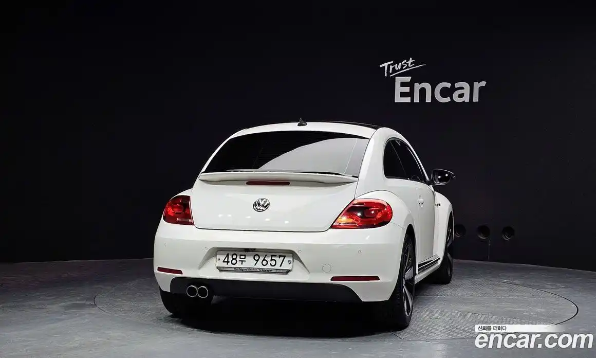 Volkswagen Beatle 2014 2.0 Автомат в Москве № 195355, фото 4