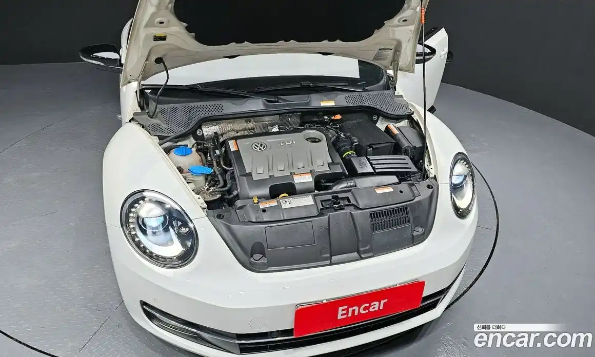 Volkswagen Beatle 2014 2.0 Автомат в Москве № 195355, фото 6