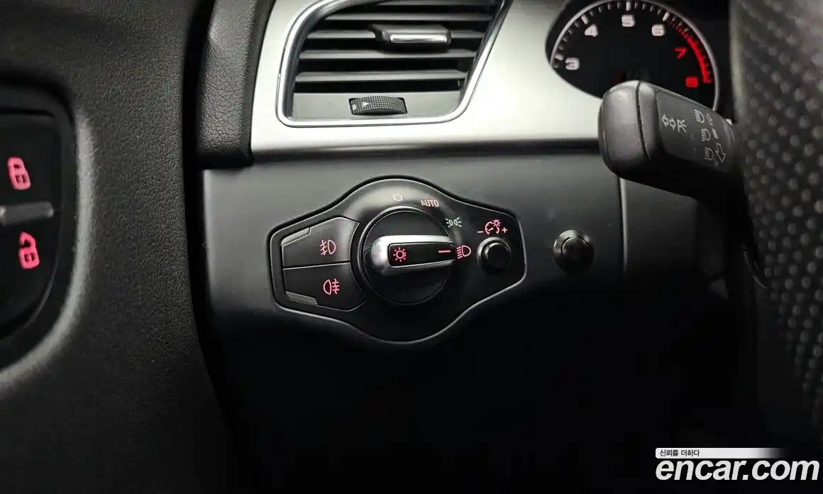 Audi A4 2011 2.0 Автомат в Москве № 196646, фото 5