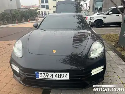 Porsche Panamera, 2023
