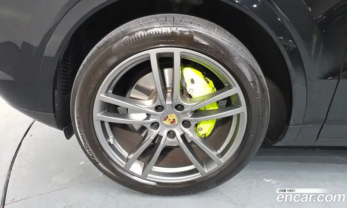 Porsche Cayenne 2023 3.0 Автомат в Москве № 197430, фото 17