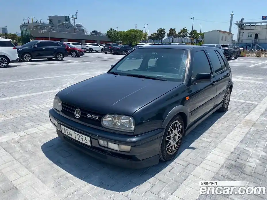 Volkswagen Golf 1994 2.0 Механическая в Москве № 199314, фото 3