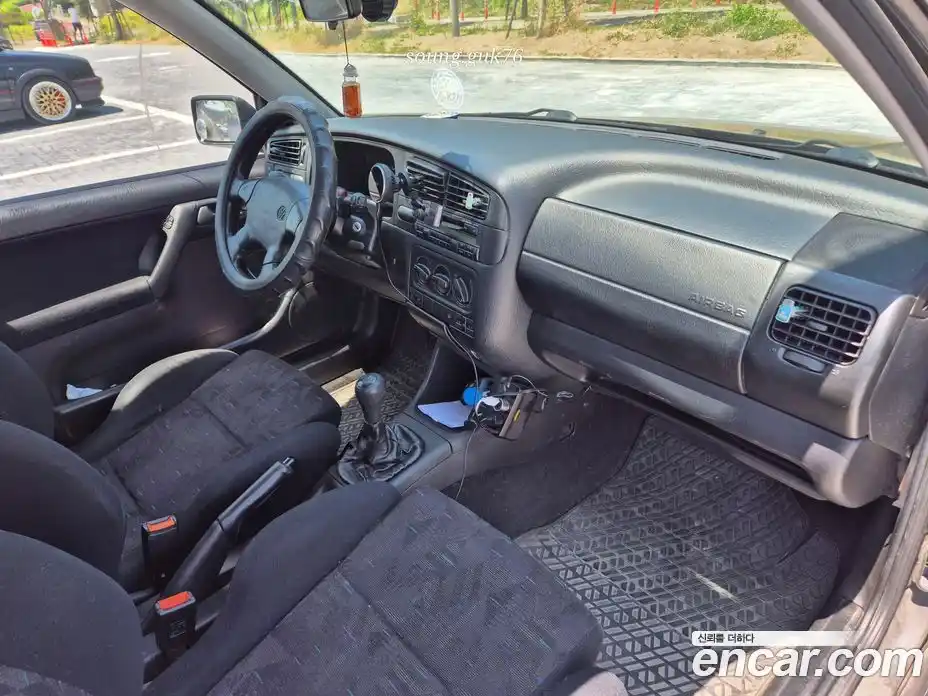 Volkswagen Golf 1994 2.0 Механическая в Москве № 199314, фото 4