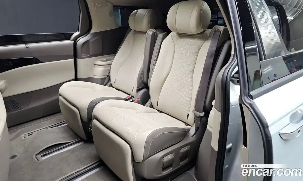 Kia Canival 2024 2.2 Автомат в Москве № 20467, фото 16