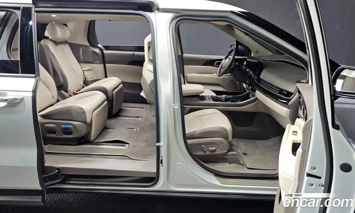 Kia Canival 2024 2.2 Автомат в Москве № 20467, фото 10