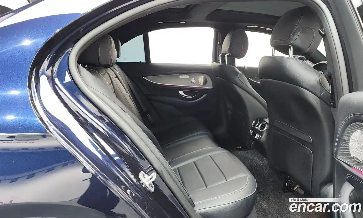 Mercedes-Benz E-Class 2022 2.0 Автомат в Москве № 205742, фото 10