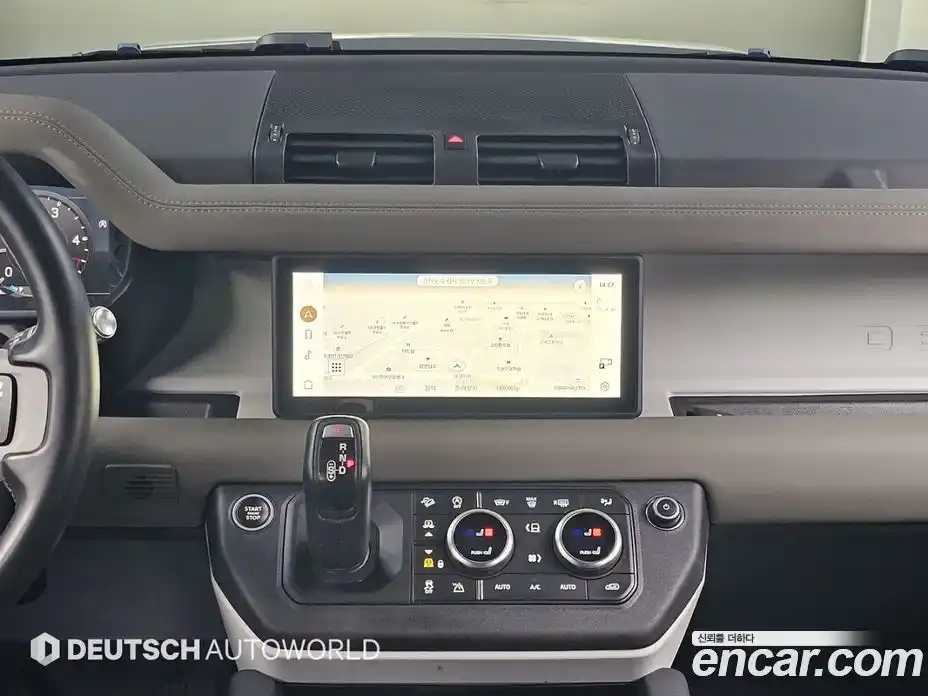 Land Rover Defender 2020 2.0 Автомат в Москве № 213480, фото 14