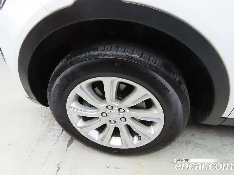 Land Rover Discovery Sport 2016 2.0 Автомат в Москве № 213587, фото 20