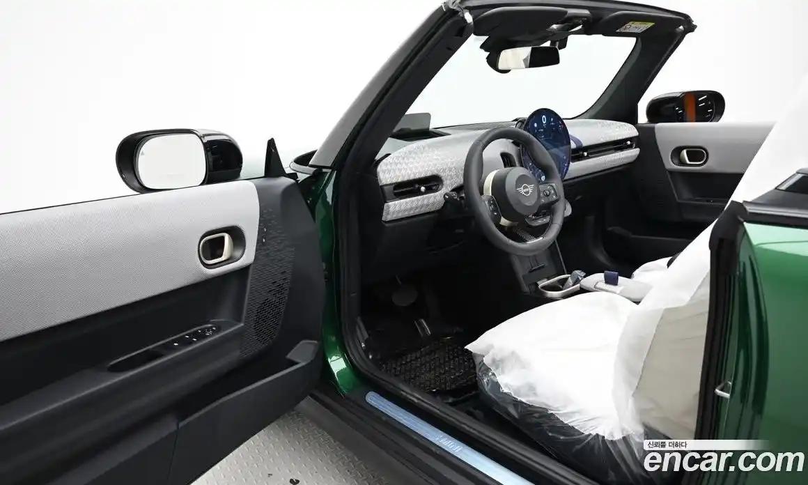 Mini Cooper Convertible 2025 2.0 Автомат в Москве № 213912, фото 11