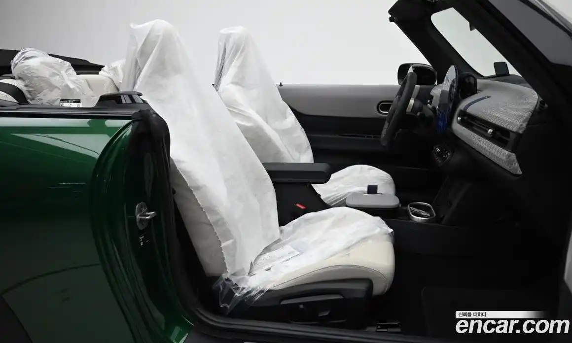 Mini Cooper Convertible 2025 2.0 Автомат в Москве № 213912, фото 10