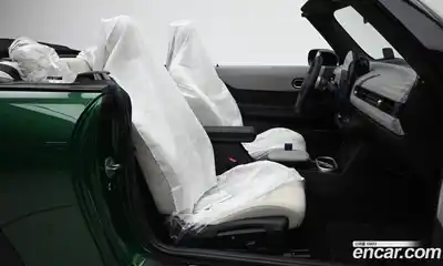 Mini Cooper Convertible 2025 2.0 Автомат в Москве № 213912, миниатюра 10