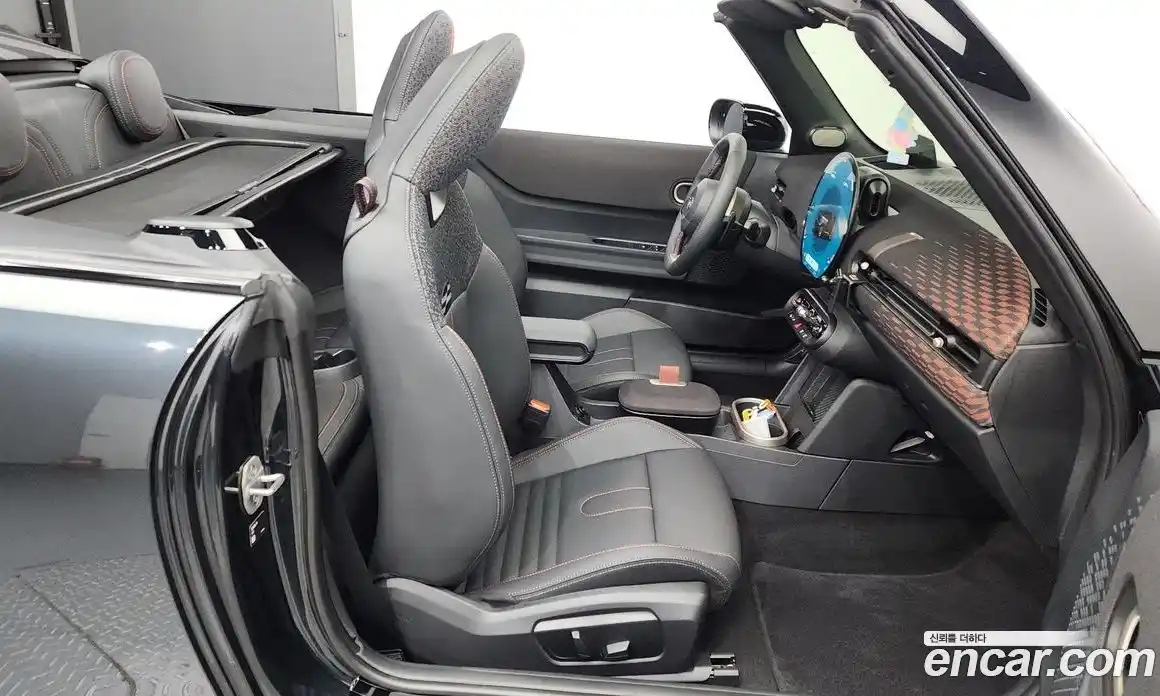 Mini Cooper Convertible 2025 2.0 Автомат в Москве № 213937, фото 11