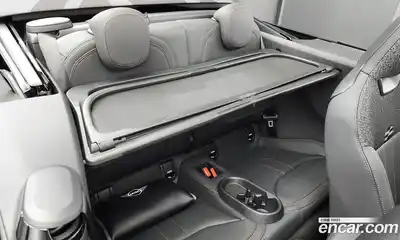 Mini Cooper Convertible 2025 2.0 Автомат в Москве № 213937, миниатюра 12