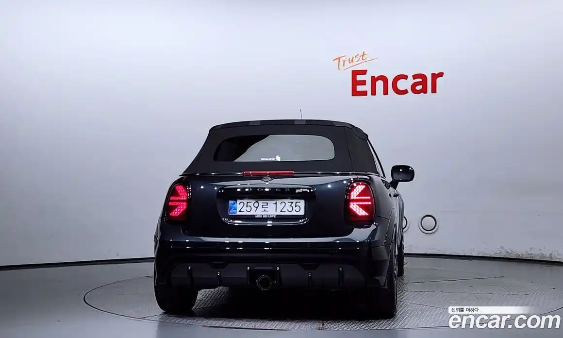 Mini Cooper Convertible 2025 2.0 Автомат в Москве № 213937, фото 4