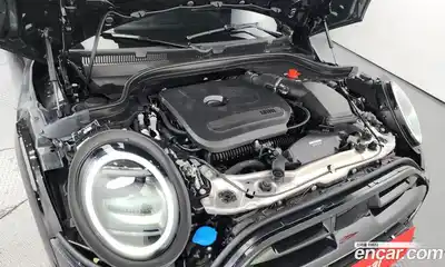 Mini Cooper Convertible 2025 2.0 Автомат в Москве № 213937, миниатюра 6