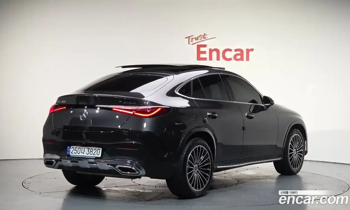 Mercedes-Benz GLC-Class 2024 2.0 Автомат в Москве № 223098, фото 1