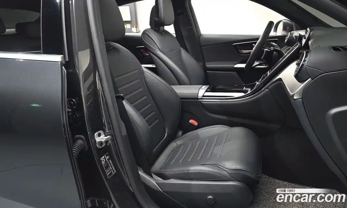 Mercedes-Benz GLC-Class 2024 2.0 Автомат в Москве № 223098, фото 11