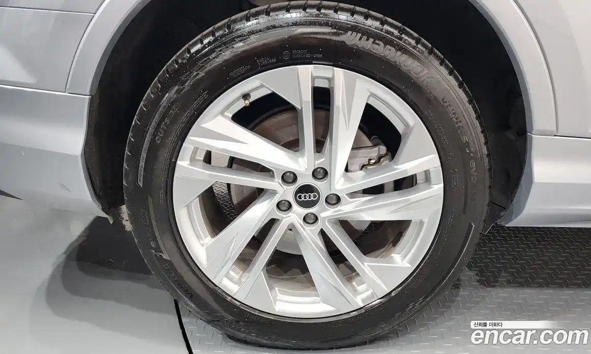 Audi Q7 2022 3.0 Автомат в Москве № 229734, фото 5