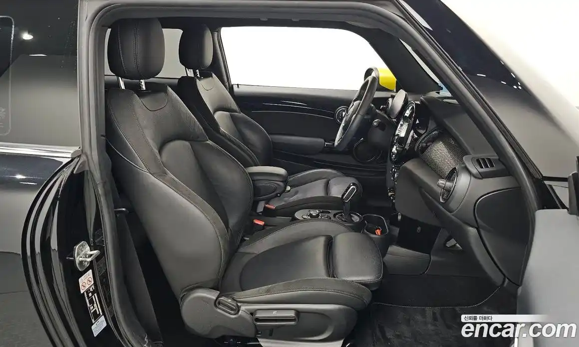 Mini Cooper 2023 Автомат в Москве № 231478, фото 4